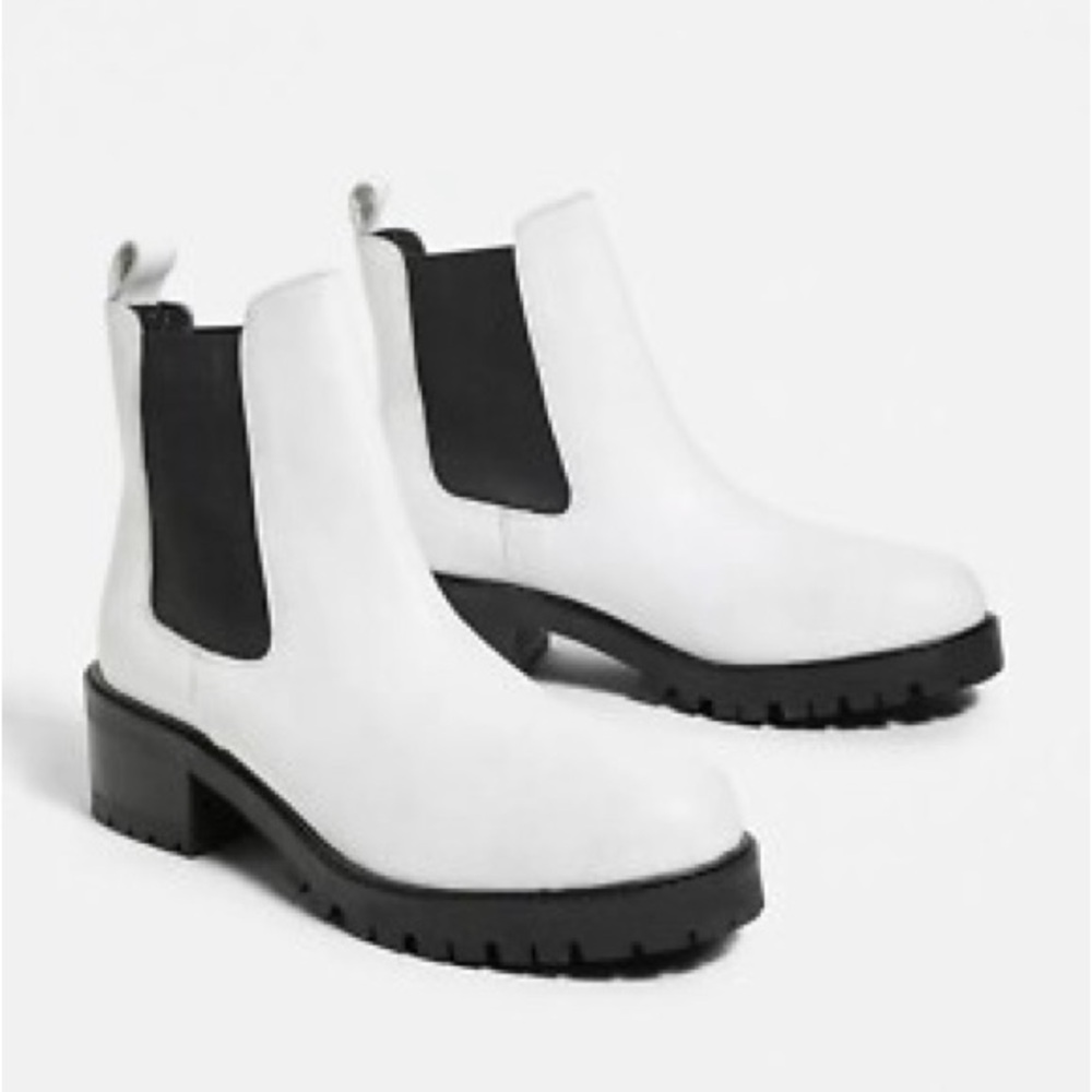 Urban outfitters black and white Chelsea boot